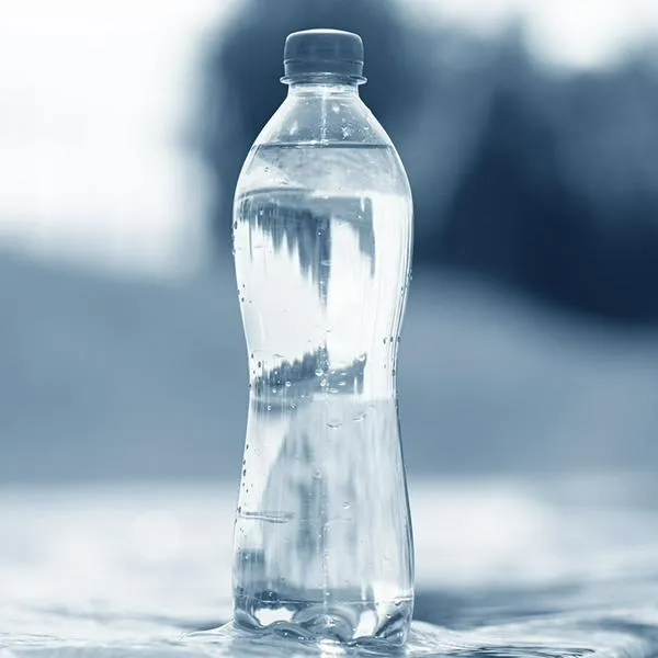 Alerta por estas botellas de agua que están vendiendo: es cruda y no tratada. Autoridades detallaron cómo operaba la banda de los Aguamanes.