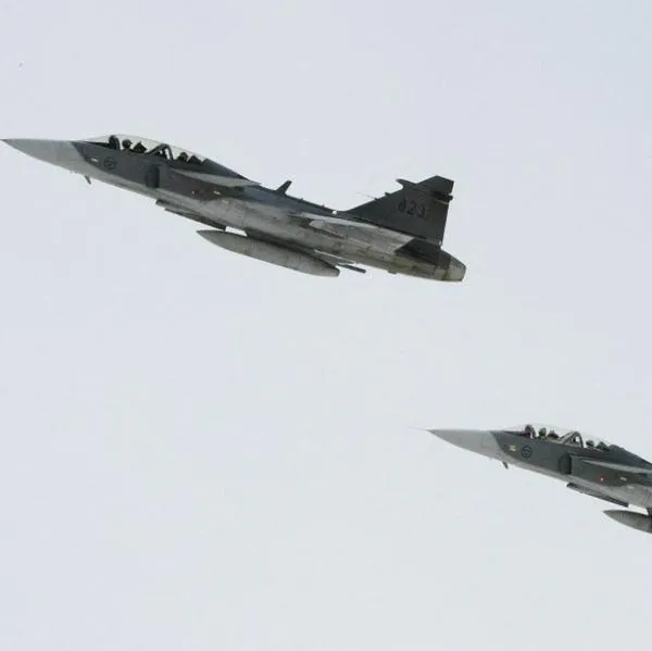 Colombia cambiará aviones KFir por Saab Gripen: Gustavo Petro da detalles