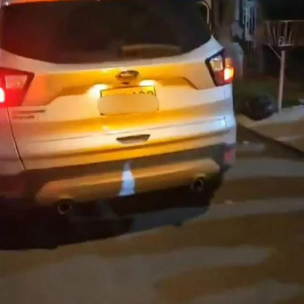 Este fue el carro implicado en la balacera en Modelia, Bogotá, en el que estuvieron implicados dos escoltas de Juan Fernando Cristo