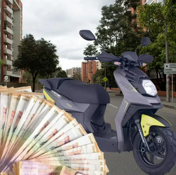 Moto AKT.