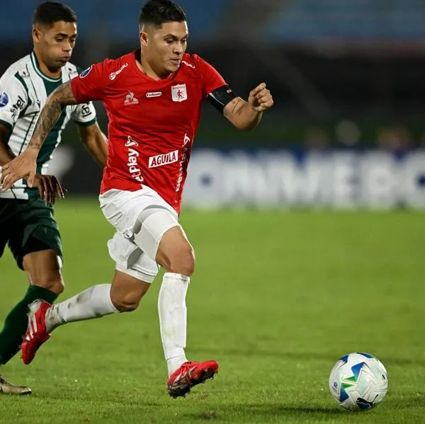 Juanfer Quintero estaría molesto en América por supuesta plata que le debe club