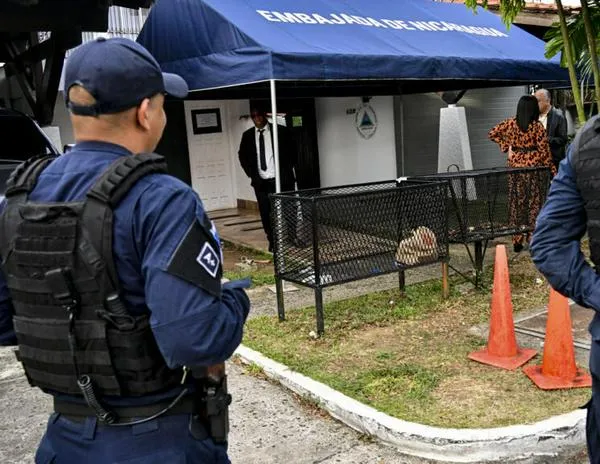 Martinelli dice que era una "vil trampa" salir de embajada de Nicaragua en Panamá