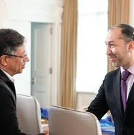 “¿Cómo así?": Petro mete mística a críticas por acusaciones a rabino que llevó a Mininterior