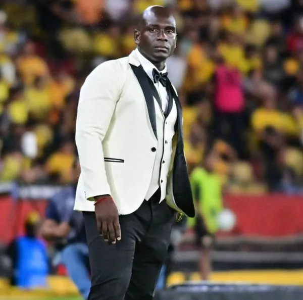 Cuánto vale el traje de Segundo Alejandro Castillo, técnico del Barcelona en Copa Libertadores