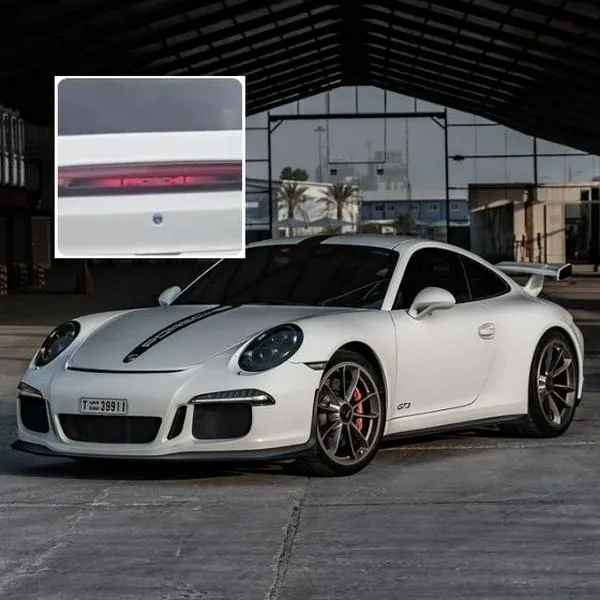 Foto de Porsche y Prosche, en nota de cómo es el carro que imita a Porsche en Colombia, el Prosche: no tienen relación