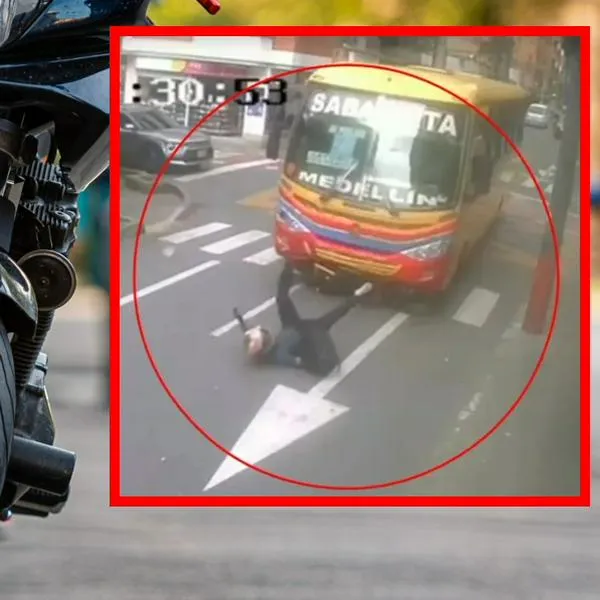 [Video] Impactante choque de motociclista contra un bus en Antioquia