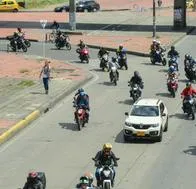 Sura sacó seguro para motos y carros que cubre accidentes robos y más problemas