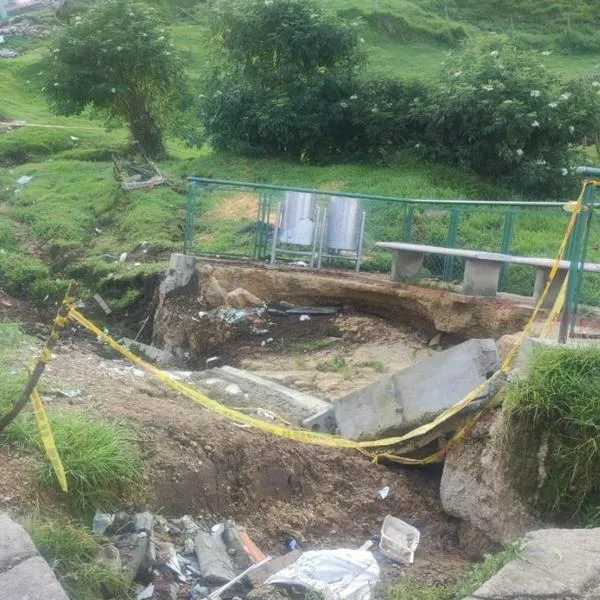 Derrumbe en barrio El Dorado de Bogotá deja casas afectadas y sin respuesta oficial