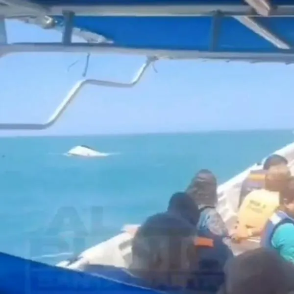 Lancha se volcó con 17 turistas en Santa Marta, cerca de Playa Brava, en el Tayrona