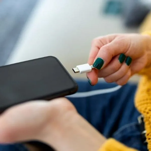 Cómo puedo calcular el consumo de energía de un cargador de celular: truco fácil