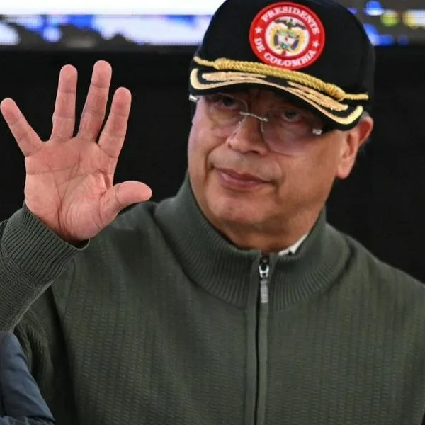  Petro justificó a esposa de ministro de salud en escándalo sobre nepotismo