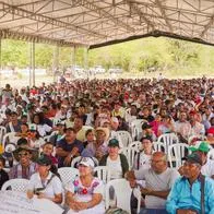 Foto de habitantes de Cesar a propósito de entrega de tierras de ANT e impulso de TECAM