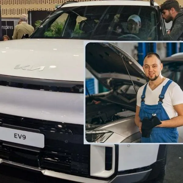 Foto de carro eléctrico y mecánico, en nota de qué tanto puede un mecánico arreglar carro eléctrico en Colombia: ojo si se daña
