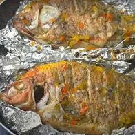 , en nota de qué lado del papel de aluminio se usa para cocinar pescado para la Semana Santa