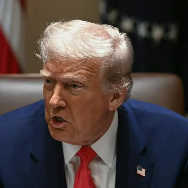 Dan vía libre a dura medida de Trump que afecta a miles de colombiano 