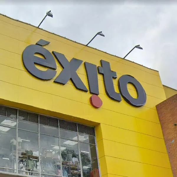 Éxito puso descuentos del 50 % en vestidos de baño y maletas para Semana Santa