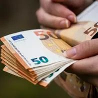 Euro hoy en Colombia ya roza los 5.000 pesos: explican qué pasa con moneda