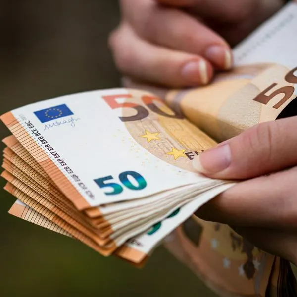 Euro hoy en Colombia ya roza los 5.000 pesos: explican qué pasa con moneda