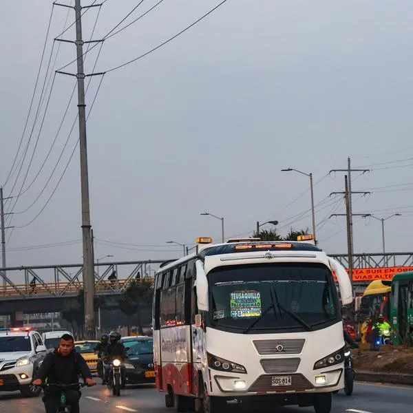 Plan éxodo en Bogotá hoy para Semana Santa EN VIVO trancones y pico y placa