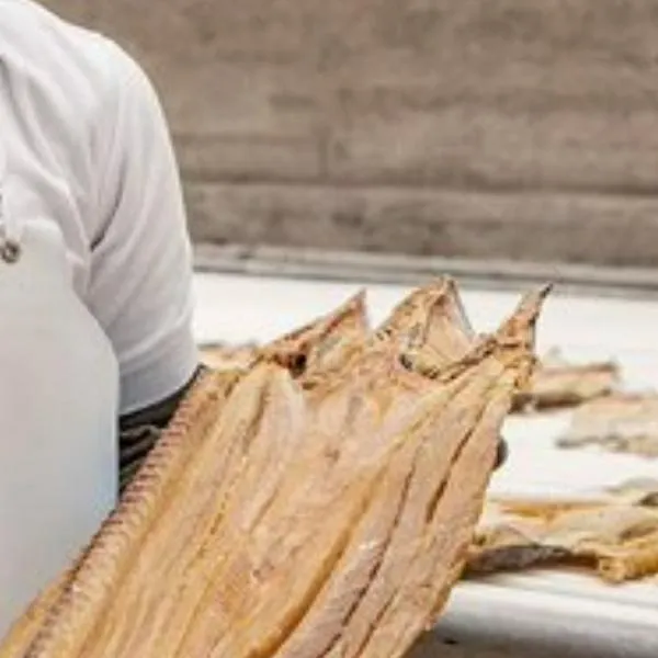 Advierten por hallazgo de pescado seco contaminado por roedores y cucarachas