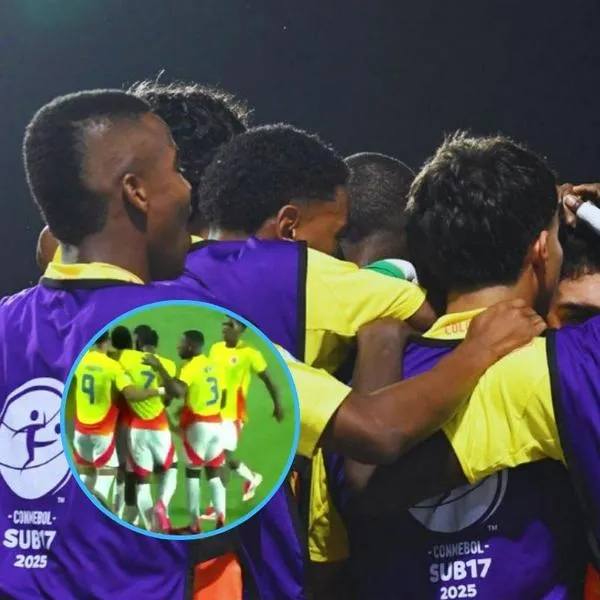 Al frente, jugadores de Colombia Sub-17 celebrando el gol de Kéiner Sevillano, con el que abrieron el marcador a Brasil en la final