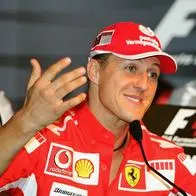Michael Schumacher, en nota sobre foto de su firma