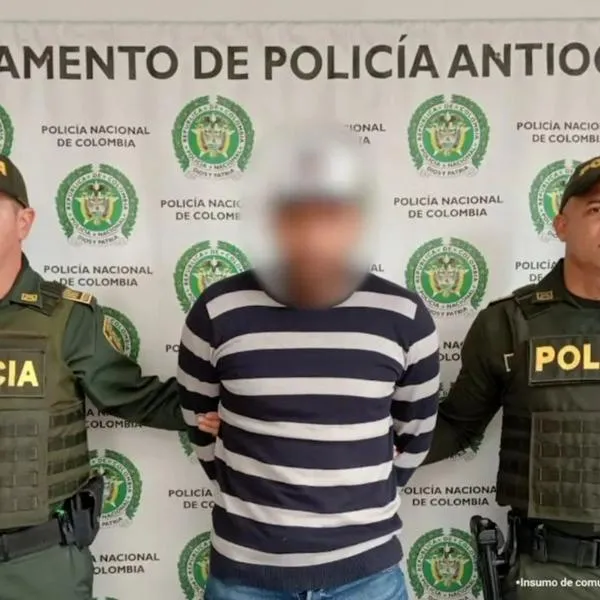 Mujer fue secuestrada por su esposo en Antioquia: estaba encadenada y golpeada