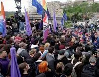 Hungría reforma la Constitución para restringir aún más los derechos LGBT+