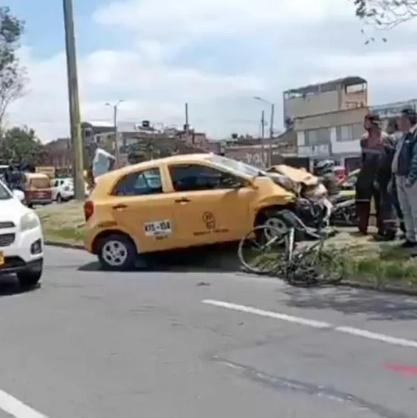 Accidente en Bogotá entre dos taxis y un ciclista deja 4 personas heridas