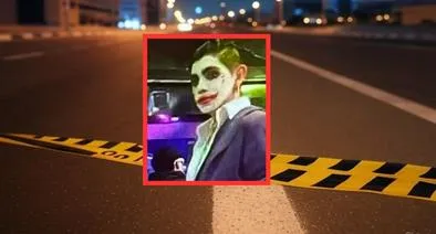 Hombre disfrazado del Joker atacó a 3 jóvenes: fue frente a bar y hay un muerto