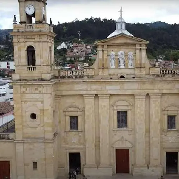 Foto de Chiquinquirá, en nota de cuál es el pueblo más religioso de Colombia, la Atenas Boyacense cerca de Bogotá