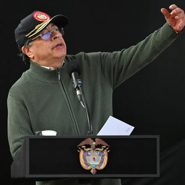 Alcalde Galán contradijo a Gustavo Petro sobre fiebre amarilla en Bogotá