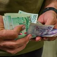 Peso colombiano sigue perdiendo valor frente al dólar y Pepperstone dijo por qué