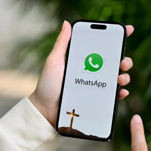 ¿Cómo enviar una imagen de Semana Santa por WhatsApp? 