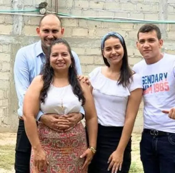 Muestran fotos de la verdadera iglesia del pastor Lora y sus familiares, víctimas de masacre en Aguachica. No era la que muchos creían. 