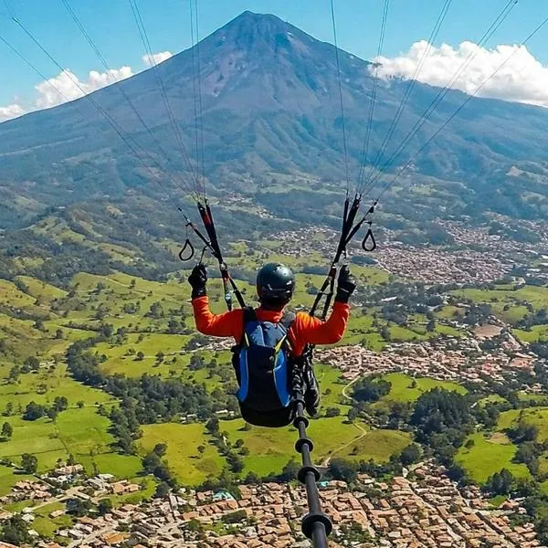 Dónde hacer parapente en Semana Santa en Colombia: recomendaciones