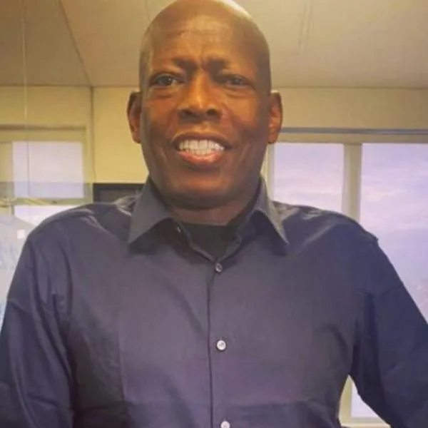 El 'Tino' Asprilla dijo que le robaron el celular y advirtió por mensajes que salgan desde su número
