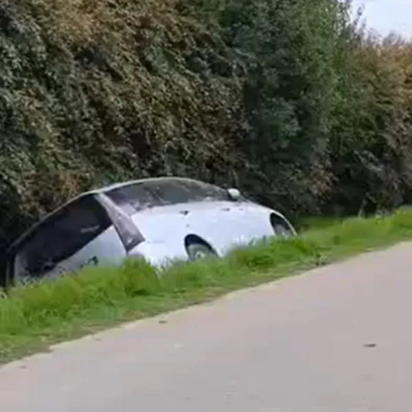 Accidente de camioneta en la vía Bogotá-Cota