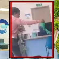Usuaria en oficinas de Air-e, en Santa Marta.
