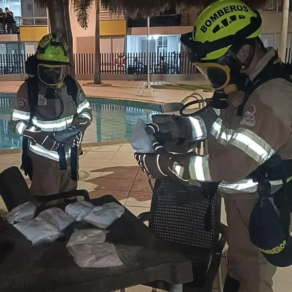 Intoxicación masiva con cloro en condominio de Ricaurte, Cundinamarca: hay 17 afectados por explosión con cloro, detalló Bomberos.