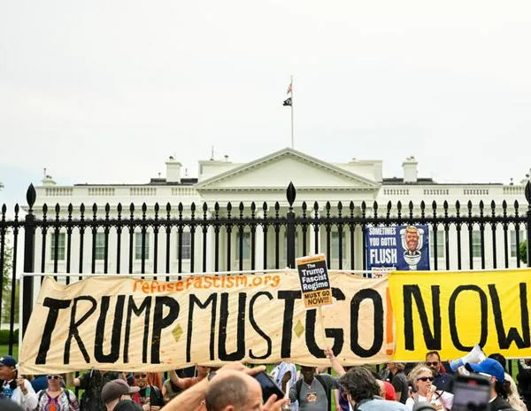 Miles salen a las calles en EEUU en otra ola de protestas contra Trump