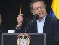 Gustavo Petro pide a Nayib Bukele entregar a colombianos detenidos en El Salvador