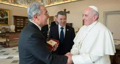 Juan M. Santos recordó reunión con el Papa Francisco y Uribe que salió muy mal