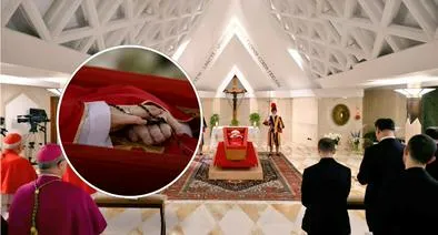 Fotos del ataúd y del cuerpo del papa Francisco ya fallecido.