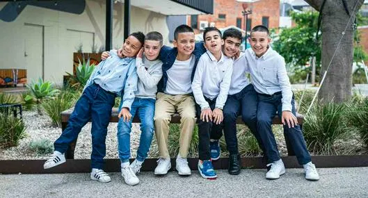 Foto de niños, en nota de  cuándo se celebra Día del Niño en Colombia en 2025, 26 de abril: plan de festejo