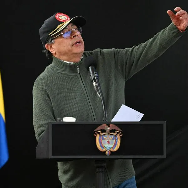 Embajada de EE. UU en Colombia negó que Gustavo Petro tuviera revocada su visa 