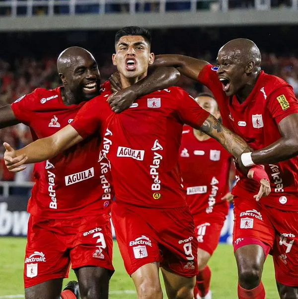 Jugadores de América, en nota sobre cuánto vale la boleta para el partido contra Cali