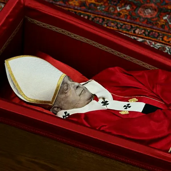 Qué es la tanatopraxia, procedimiento que le harán al cuerpo del papa Francisco en el Vaticano y para que pueda durar varios días en el funeral. 