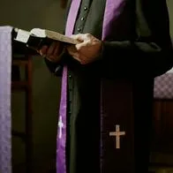 ¿Cuánto gana un sacerdote católico en Colombia 2025? Revelan el proceso de pago
