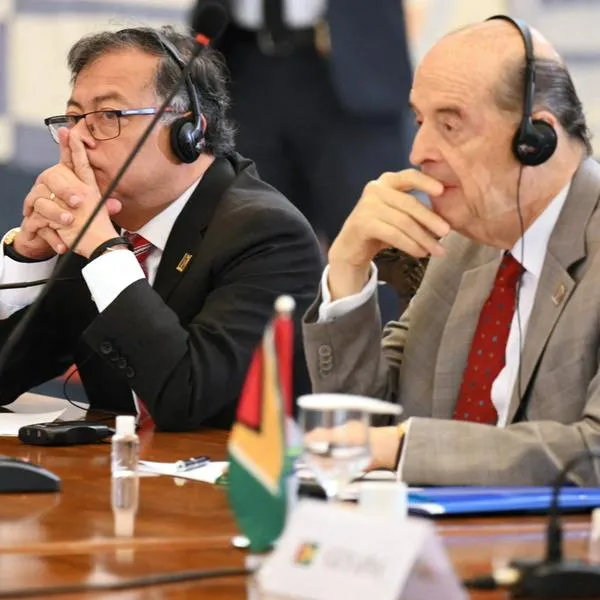 Gustavo Petro habla de supuesta drogadicción en París que insinuó Álvaro Leyva